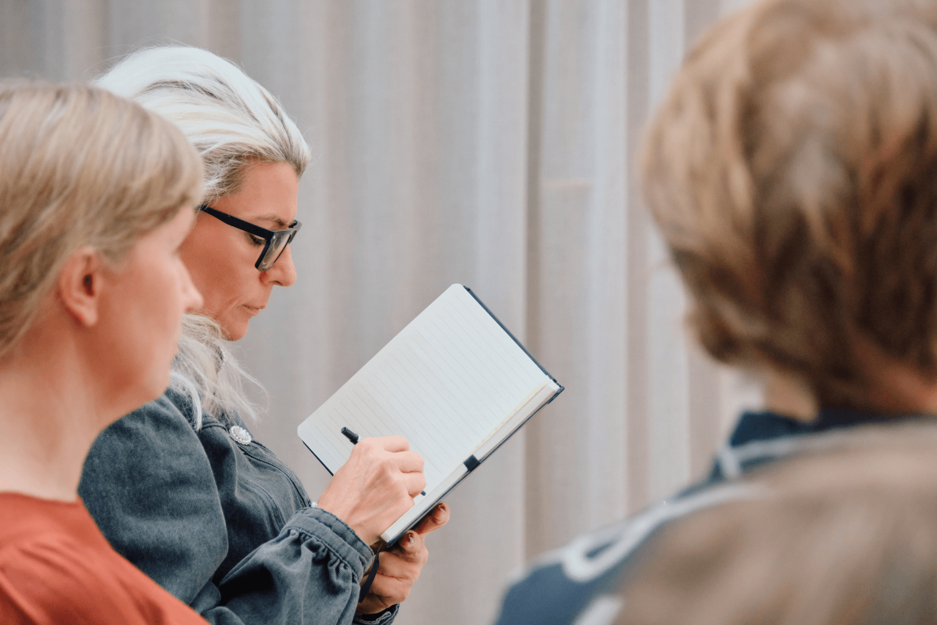 Event_Half blurred background image_1920x1280_AlvaxLegora_7